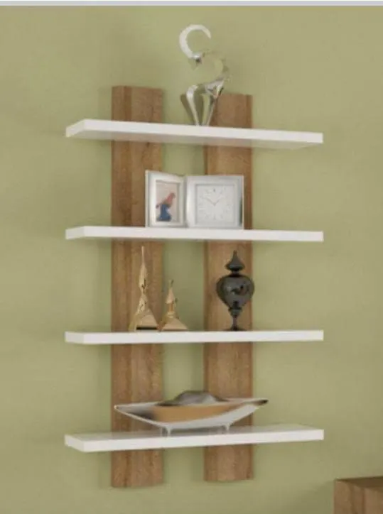 Estantería flotante con repisas blancas sobre listones de madera